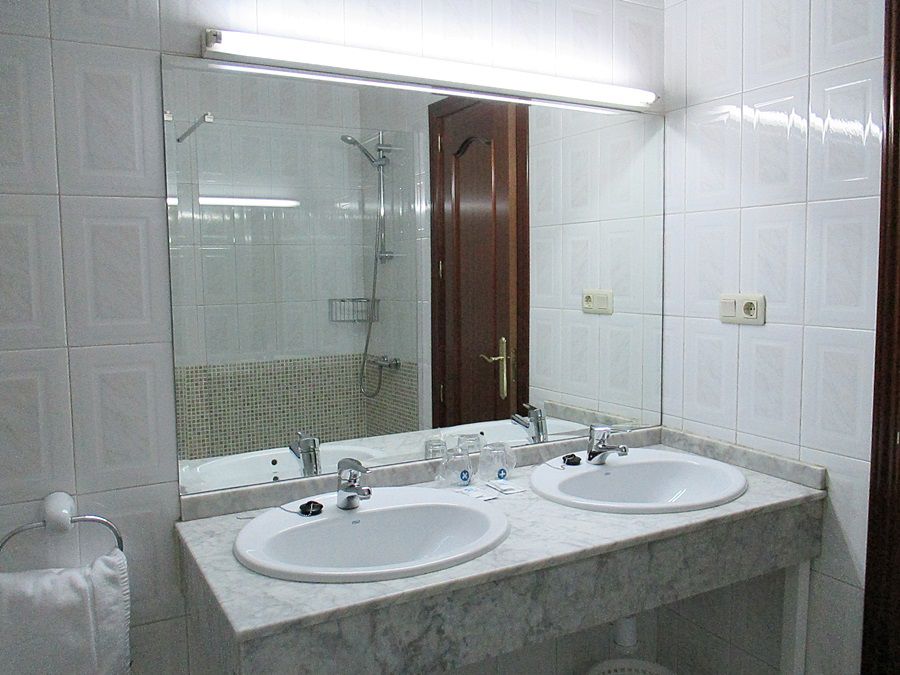 Hotel Perales Talavera de la Reina Εξωτερικό φωτογραφία